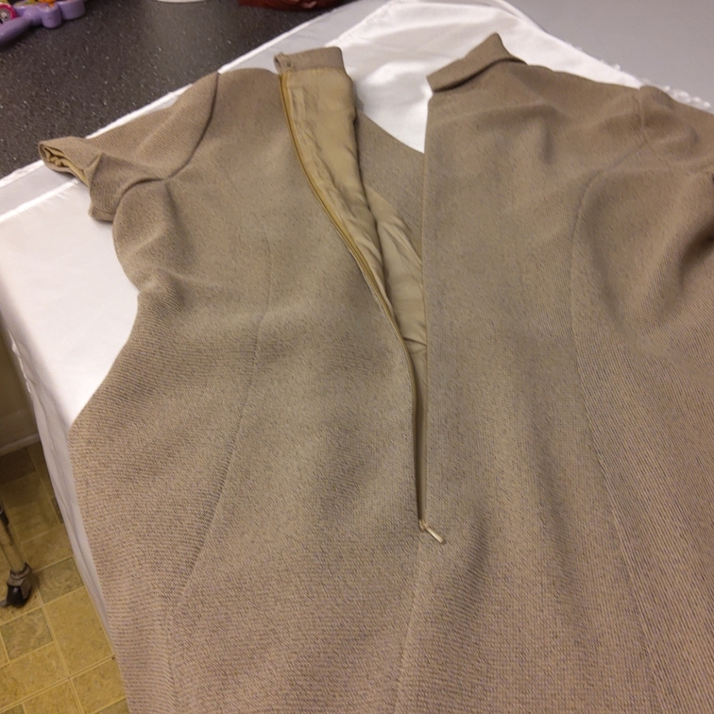Talbots creme and brown  Beautiful  dress size 14p - Picture 6 of 8